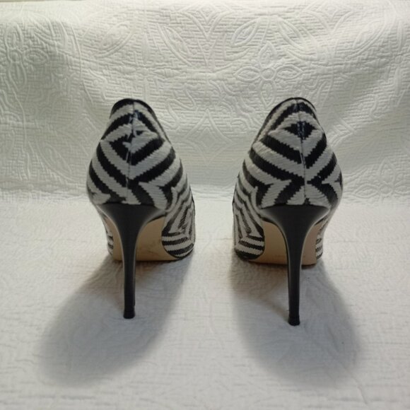 Nine West Stilettos Heels Size 6M Black & White Chevron Pointed Toe Womens - Picture 4 of 10